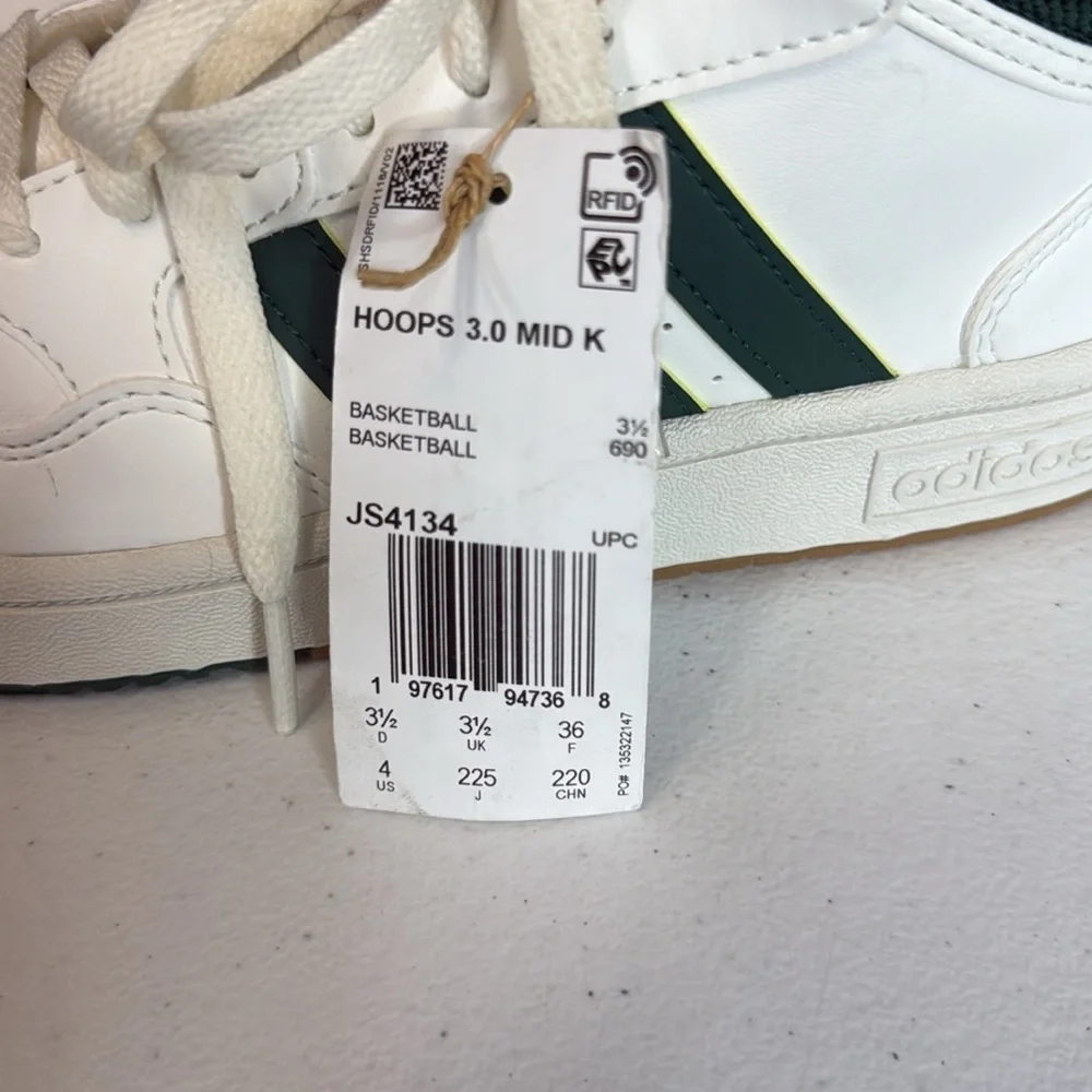 adidas Unisex-Child Hoops 3.0 Mid Top Sneaker Green/White‎ Size 4 NWT No Box